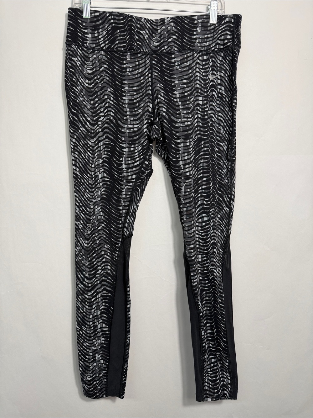 Nike Dri-FIT XL Black Grey Wave Pattern Leggings Monochrome Athletic Yoga XL